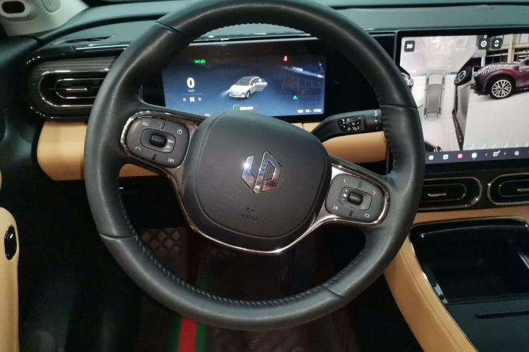 Used Leapmotor C11 2024 All-Electric 580 Luxury Edition
