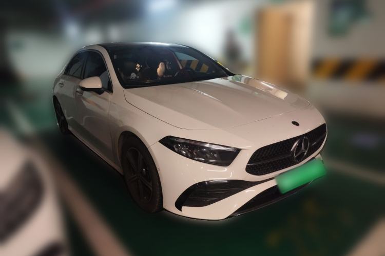 Used Mercedes-Benz A-Class 2024 Updated A 200 L Fashion Version Front Right 45 Deg