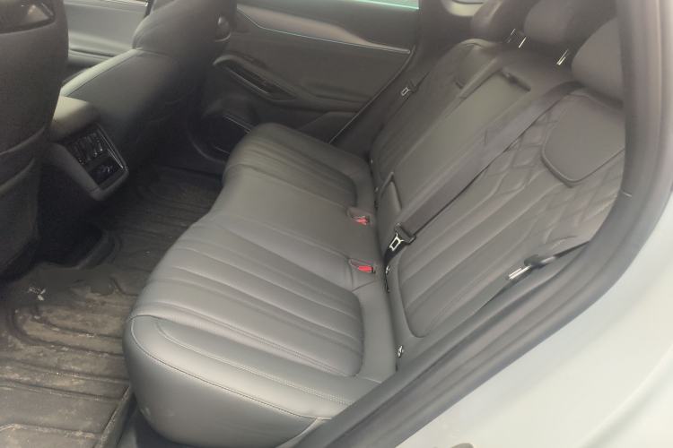 Used BYD Song L EV 2025 Intelligent Driving Version 662 km LiDAR Excellence Edition
