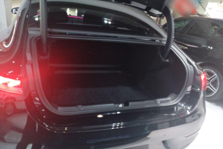 Used Mercedes-Benz EQE 2022 350 First Edition Special Version Trunk