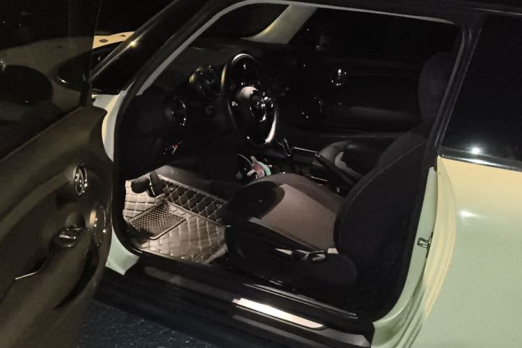 Used MINI 2018 1.5T ONE