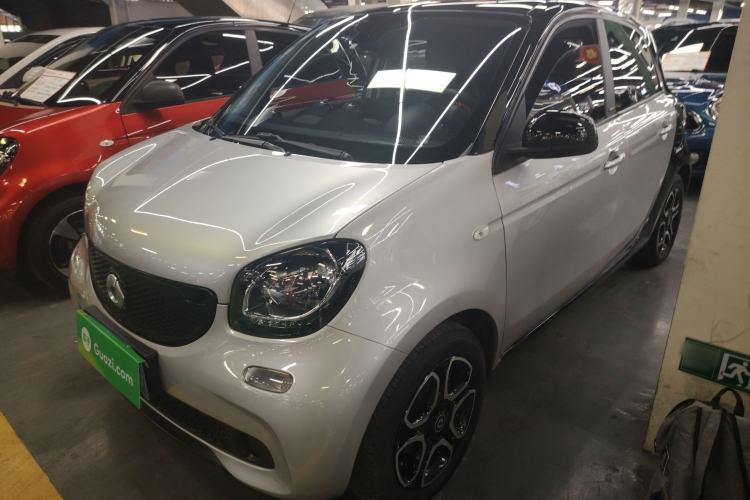 Used smart forfour 2016 0.9T 66 kW Pioneer Edition