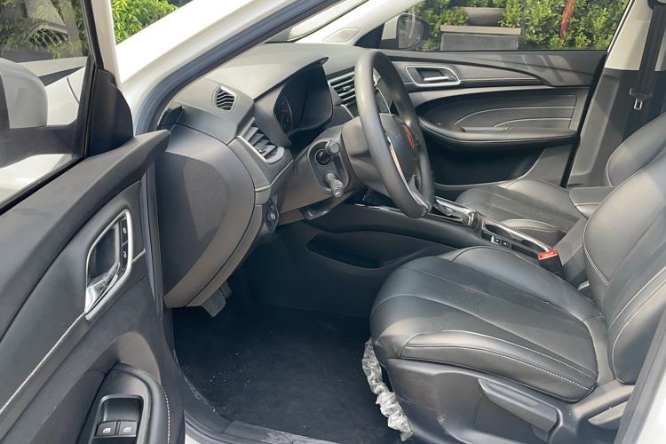 Used Roewe i5 2019 1.5L Automatic 4G Connected Linghao Flagship Edition