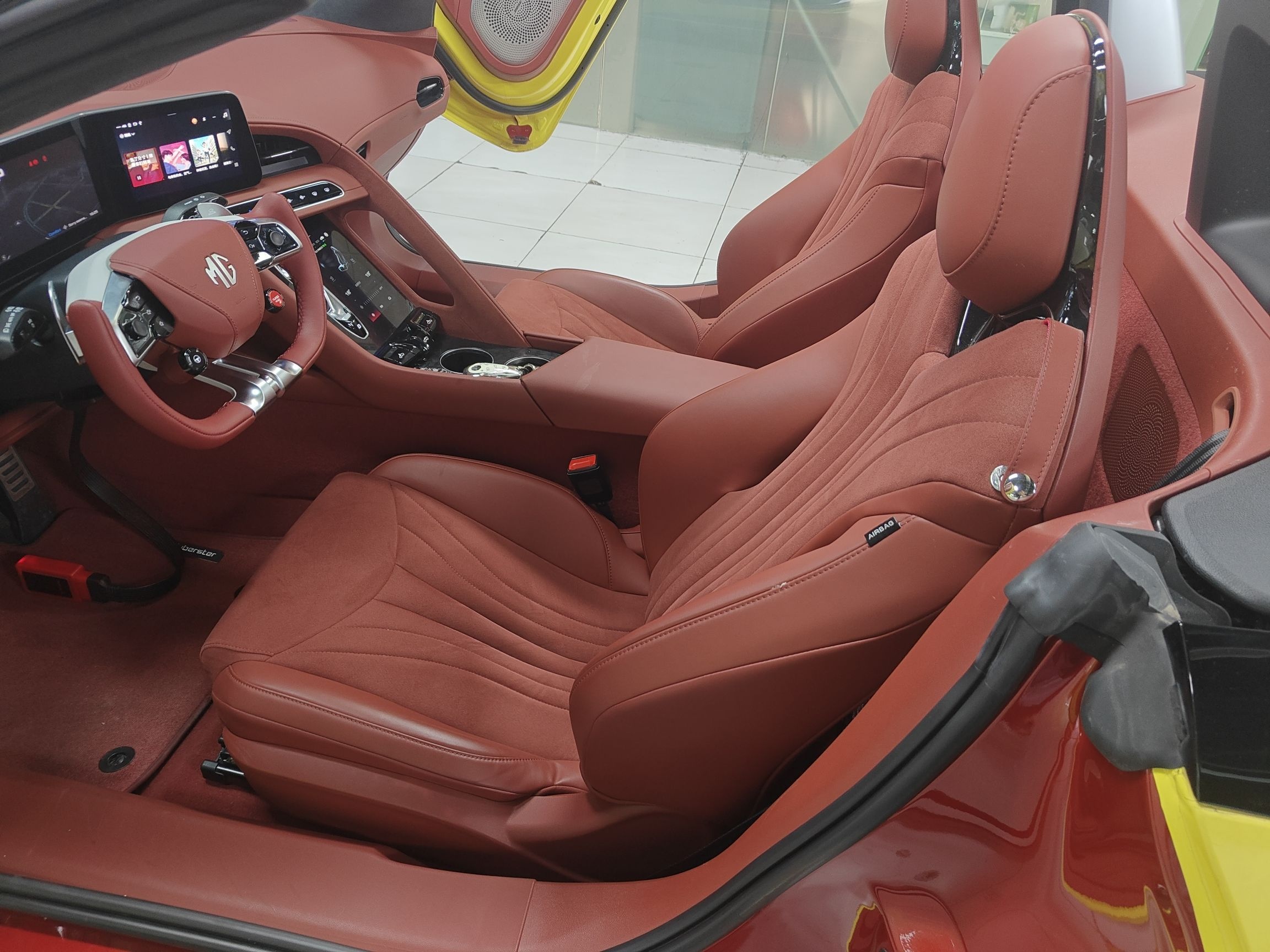 Переднее сиденье в автомобиле