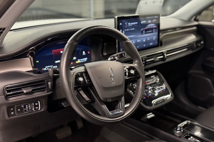 Used Lincoln Corsair New Energy 2021 PHEV Four-Wheel Drive e-Enjoy Edition Interior 4