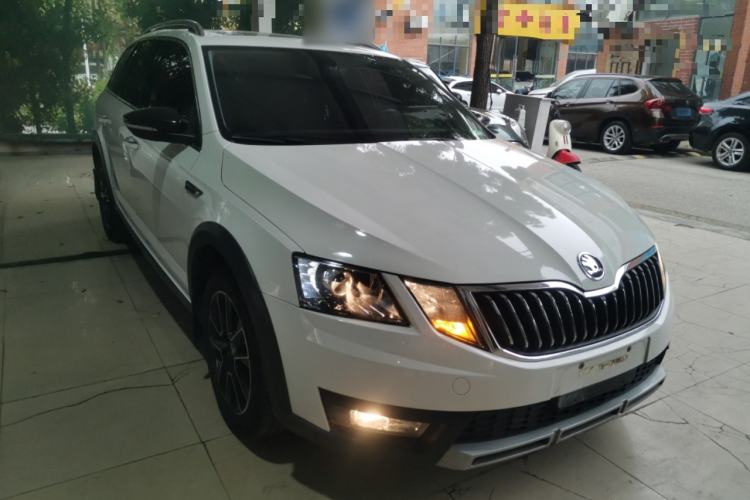 Used Skoda Octavia 2018 Station Wagon TSI230 DSG Luxury Edition Exterior 1