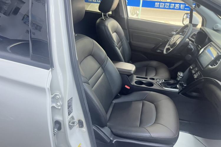 Used GAC Trumpchi GS4 2017 235T Automatic Two-Wheel Drive Elite Edition Interior 4