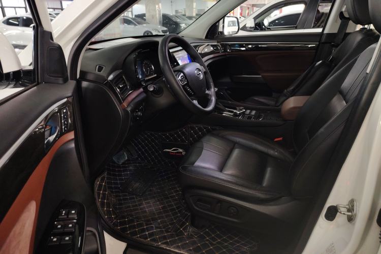 Used GAC Trumpchi GS8 2017 320T Two-Wheel Drive Luxury Smart Connectivity Version (7 Seats)