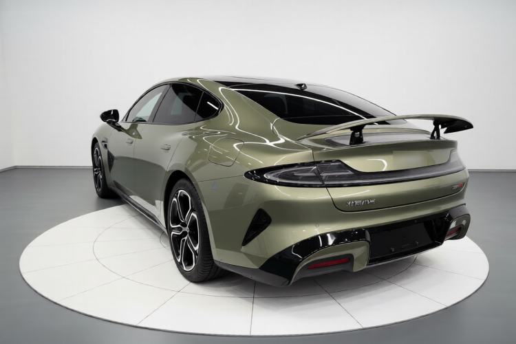 Used Xiaomi Auto SU7 2024 Four-Wheel-Drive Max Founder's Edition