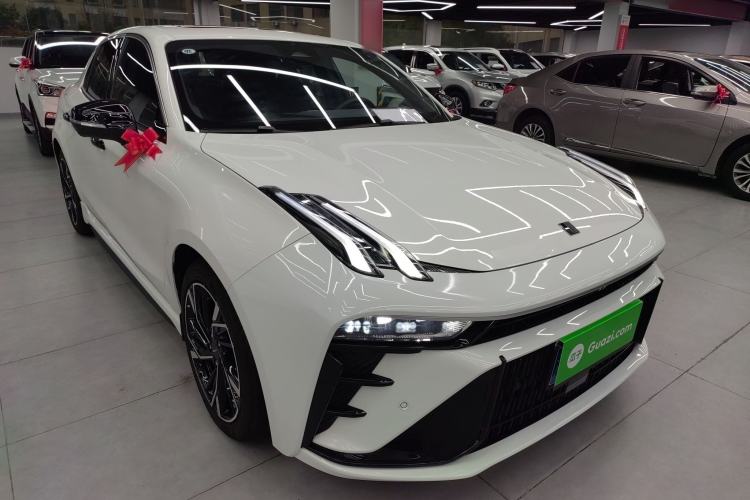 Used Lynk & Co 03 2023 1.5TD DCT JingPro Front Right 45 Deg