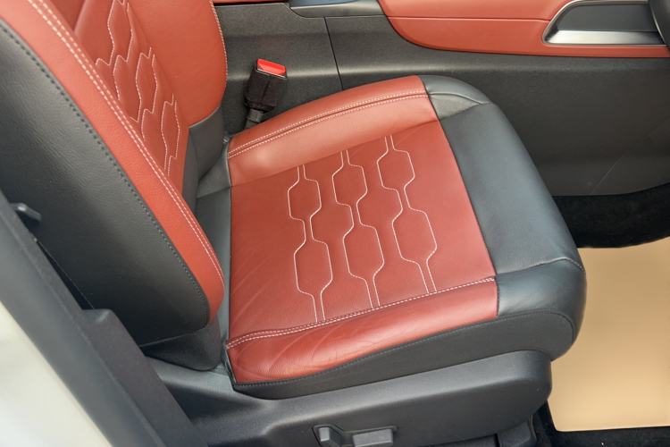 Used Citroen C5 AIRCROSS 2017 380THP Luxury Model Interior 8