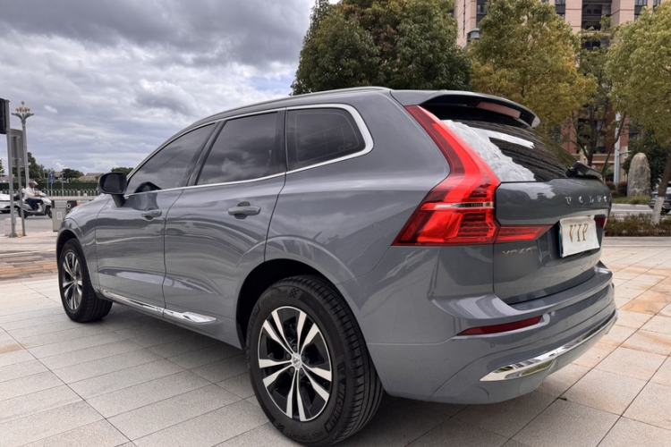Used Volvo XC60 2023 B5 4x4 Smart Luxury Edition

