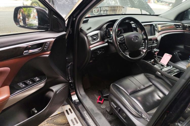 Used GAC Trumpchi GS8 2017 320T Two-Wheel Drive Luxury Smart Connectivity Version (7 Seats)