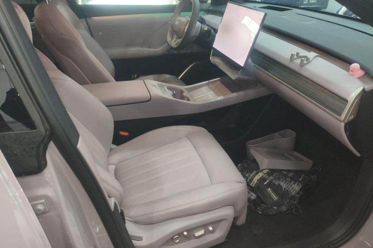 Used ONVO L60 2024 60 kWh Rear-Drive Version
