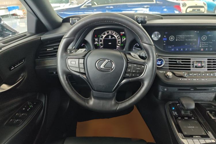 Used Lexus LS 2020 500h Excellence Edition China VI standard