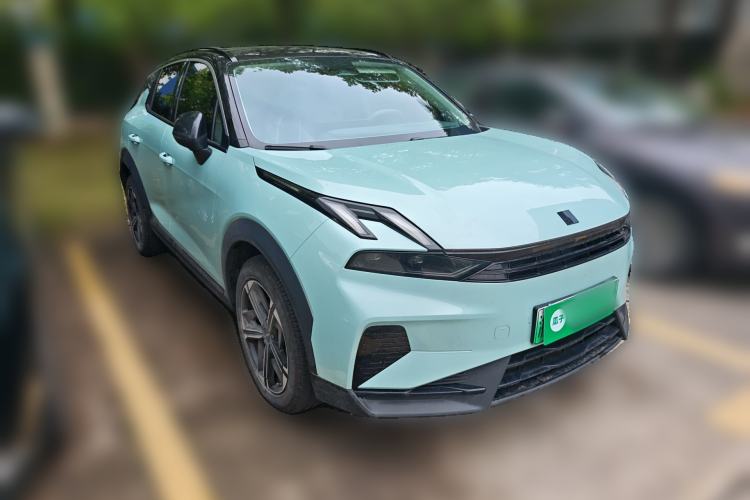 Used Lynk & Co 06 EM-P 2023 EM-P 126 Long-Range Halo Front Right 45 Deg