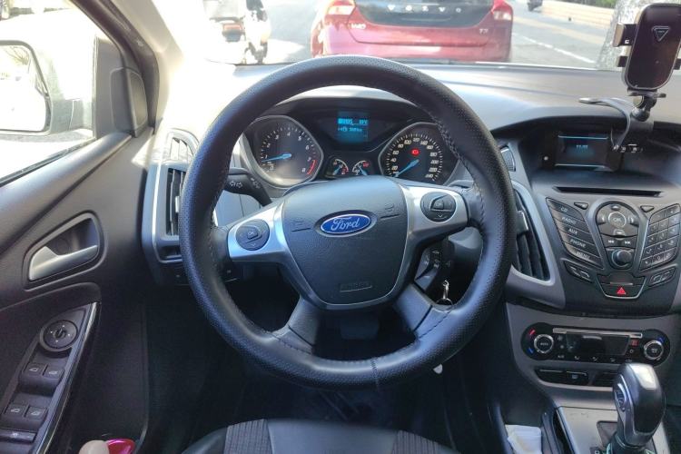 Used Ford Focus 2012 Hatchback 1.6L Automatic Fashion Edition
