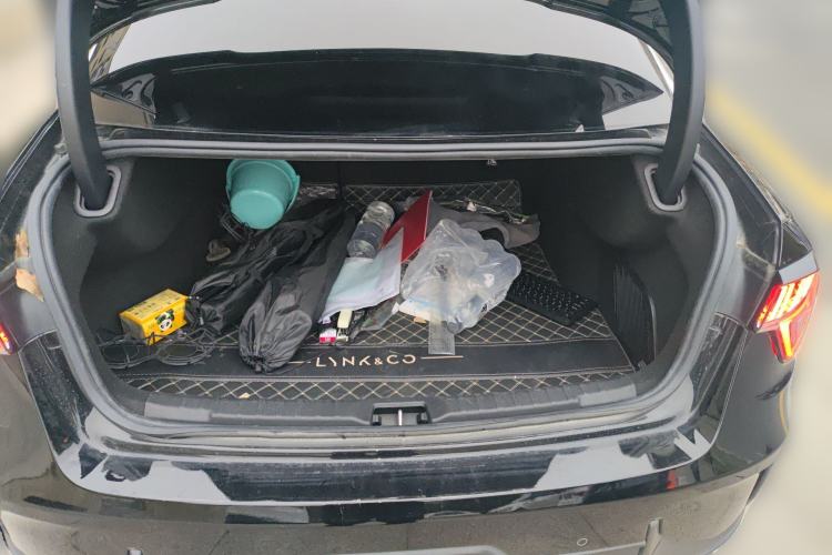 Used Lynk & Co 03 2021 1.5TD DCT JingPro Trunk