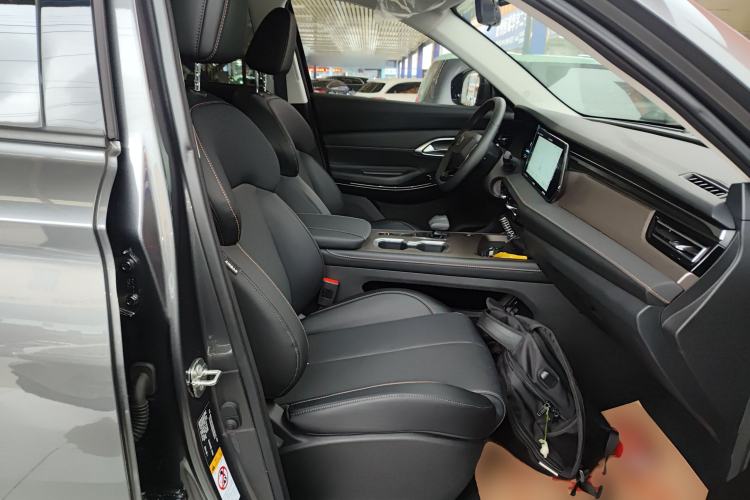 Used Changan X7 PLUS 2024 1.5T Automatic Luxury 7-Seater
