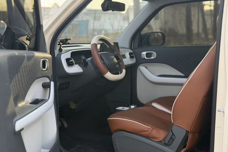 Used Geely Galaxy Panda 2025 210 km – Yuanqi Bear Left Front Seat