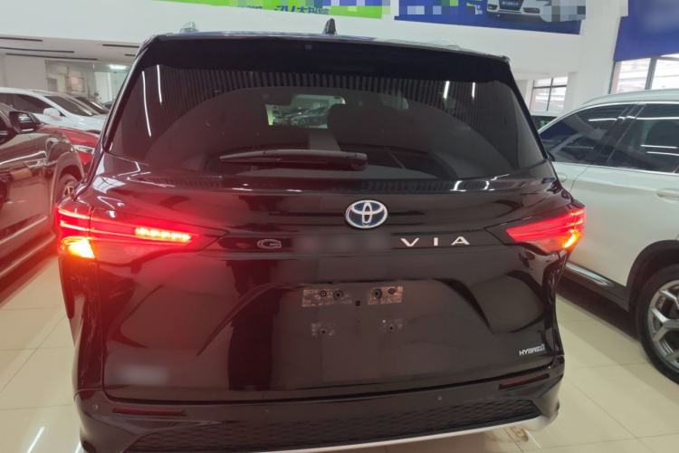 Used Toyota Granvia 2023 2.5L Hybrid Prestige VIP Edition
