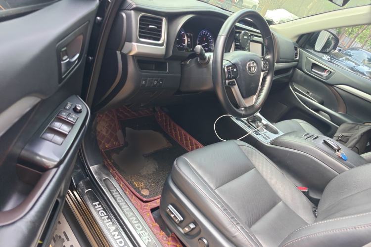 Used Toyota Highlander 2018 2.0T Four-Wheel Drive Luxury Edition 7 Seats China V Emission Standard
