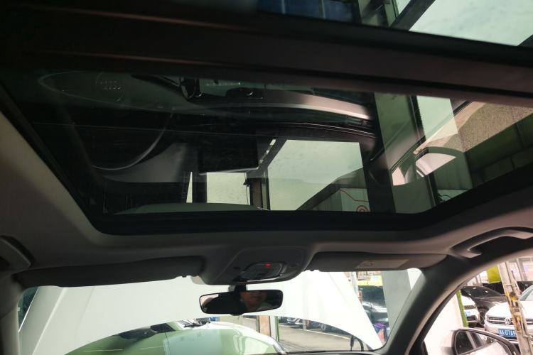 Used Audi A4L 2019 40 TFSI Fashion Edition China VI Emission Standard Headliner