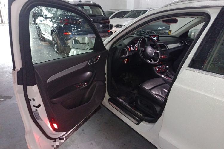 Used Audi Q3 2015 35 TFSI Comfort Model
