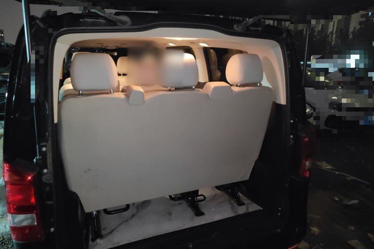 Used Mercedes-Benz Vito 2023 2.0T Elite Version 9 Seats