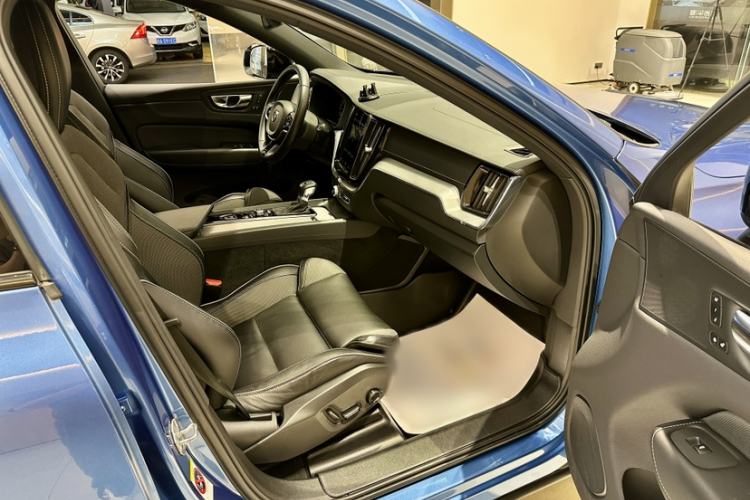 Used Volvo XC60 2021 T5 4x4 Smart & Advanced Sport Edition