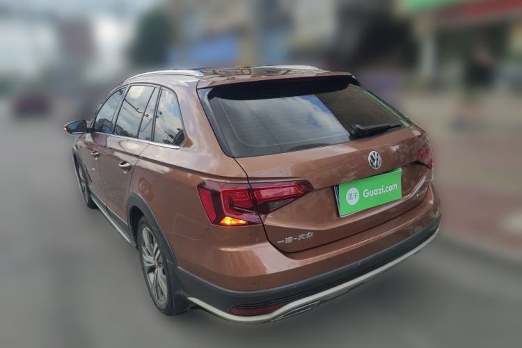 Used Volkswagen C-TREK 2017 1.6L Automatic Luxury Model

