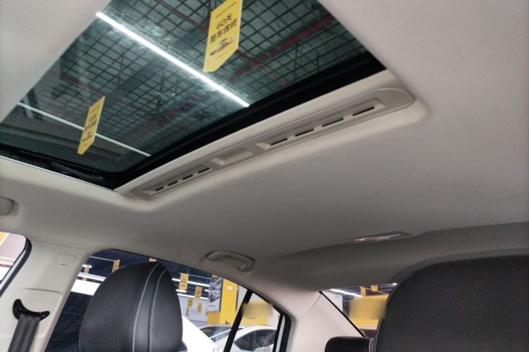 Used Roewe i5 2020 1.5L Automatic 4G Connect Luxury Flagship Edition
