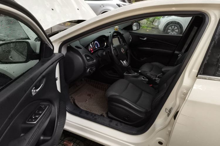 Used Fiat Viaggio 2012 1.4T Automatic Jingxiang Edition Driver Seat