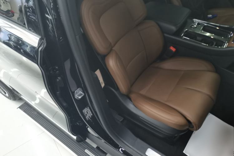 Used Lincoln Aviator 2023 3.0T V6 All-Wheel-Drive Executive Cruise Version Six Seats