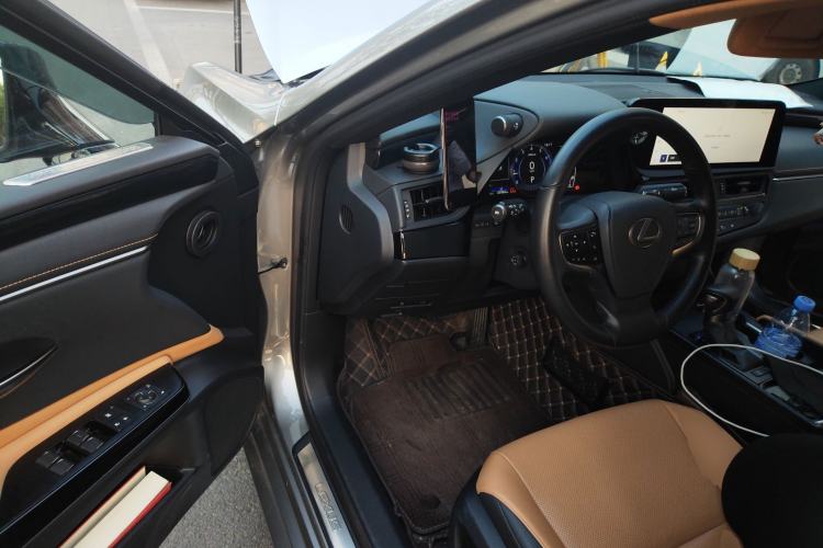 Used Lexus ES 2023 200 Excellence Edition