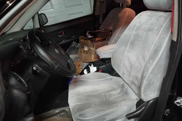 Used Kia Carens 2011 2.0L 7-Seater Automatic Standard Edition
