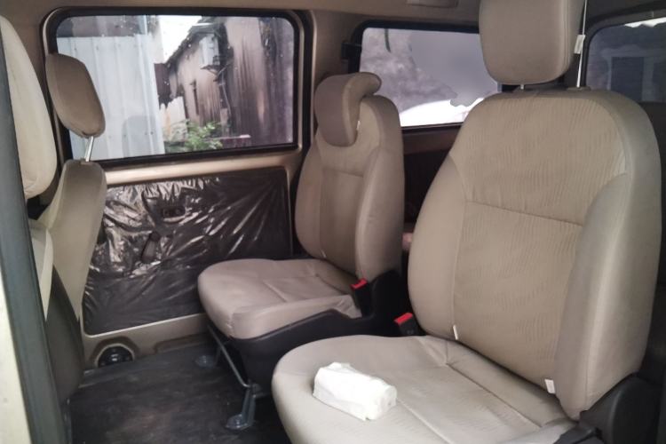 Used Wuling Rongguang V 2018 1.5L Standard Version
