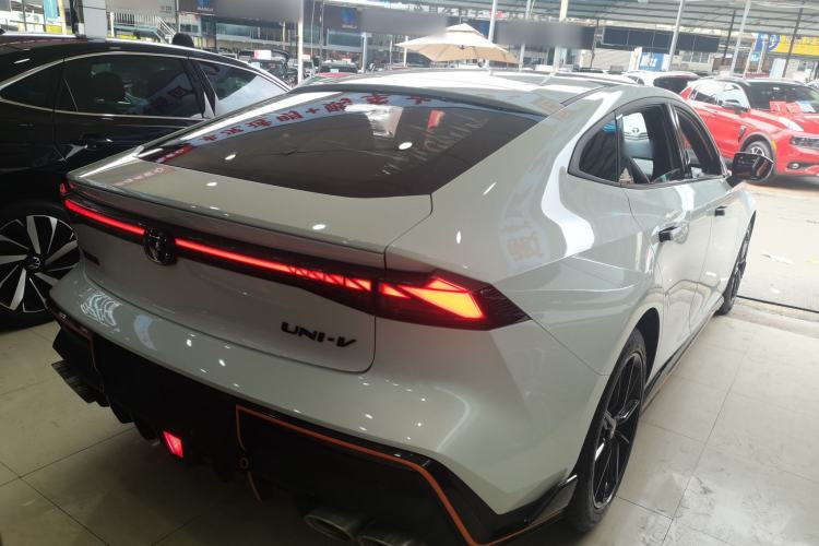 Used CHANGAN UNI-V 2023 2.0T Sport Edition Rear Right 45 Deg