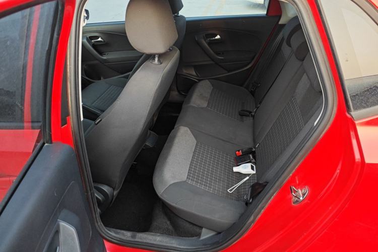 Used Volkswagen Polo 2016 1.6L Automatic Comfort Model
