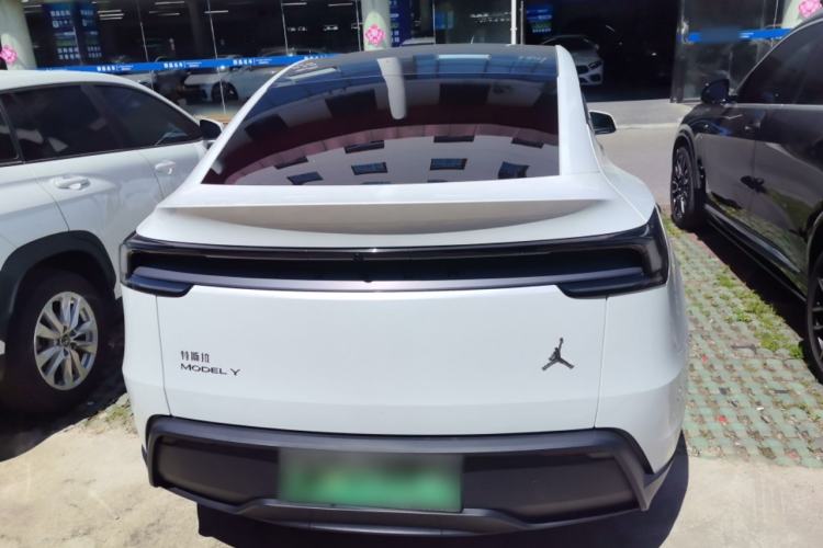 Used Tesla Model Y 2025 Rear-Wheel-Drive Version
