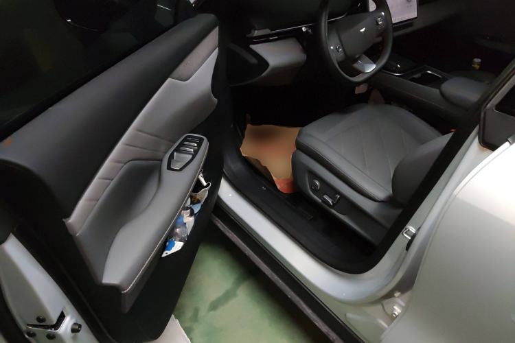 Used Deepal S05 2024 200Max Range-Extended Long-Range Version
