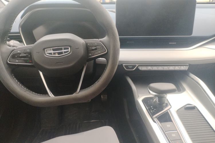 Used Geely Auto Preface 2023 2.0TD Prestige Version Center Console