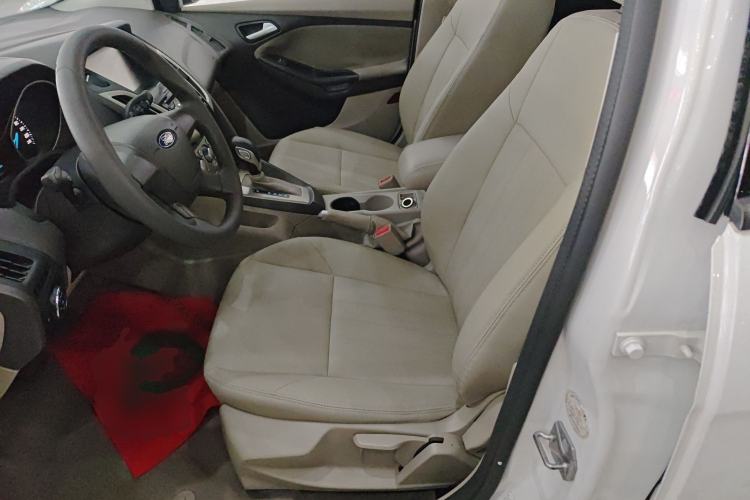 Used Ford Focus 2012 Sedan 1.6L Automatic Comfort Model
