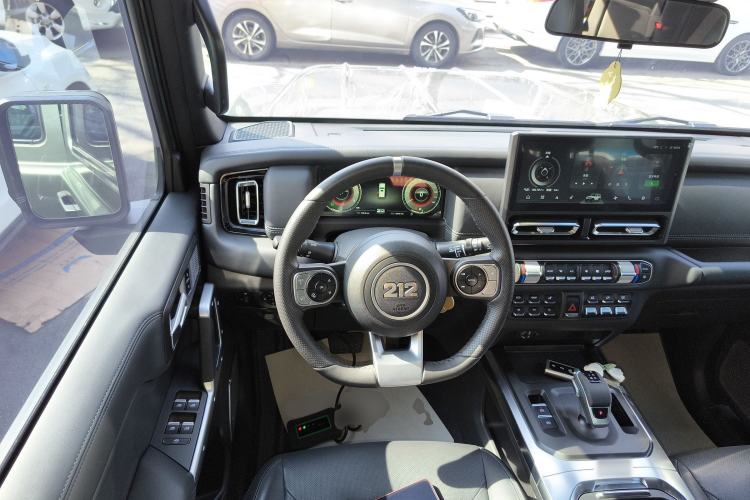 Used 212 T01 2024 2.0T Mechanic Steering Wheel