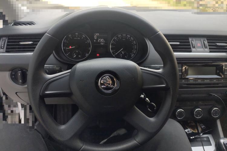 Used Skoda Octavia 2015 1.6L Manual Yijie Edition