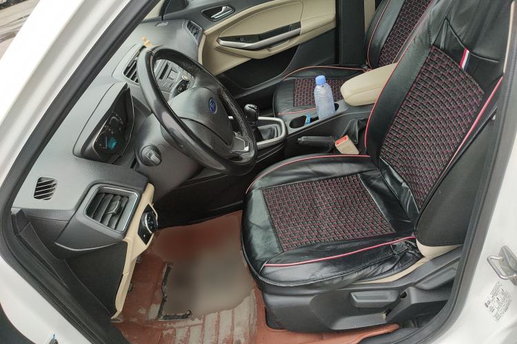 Used Ford Escort 2015 1.5L Manual Comfort Model
