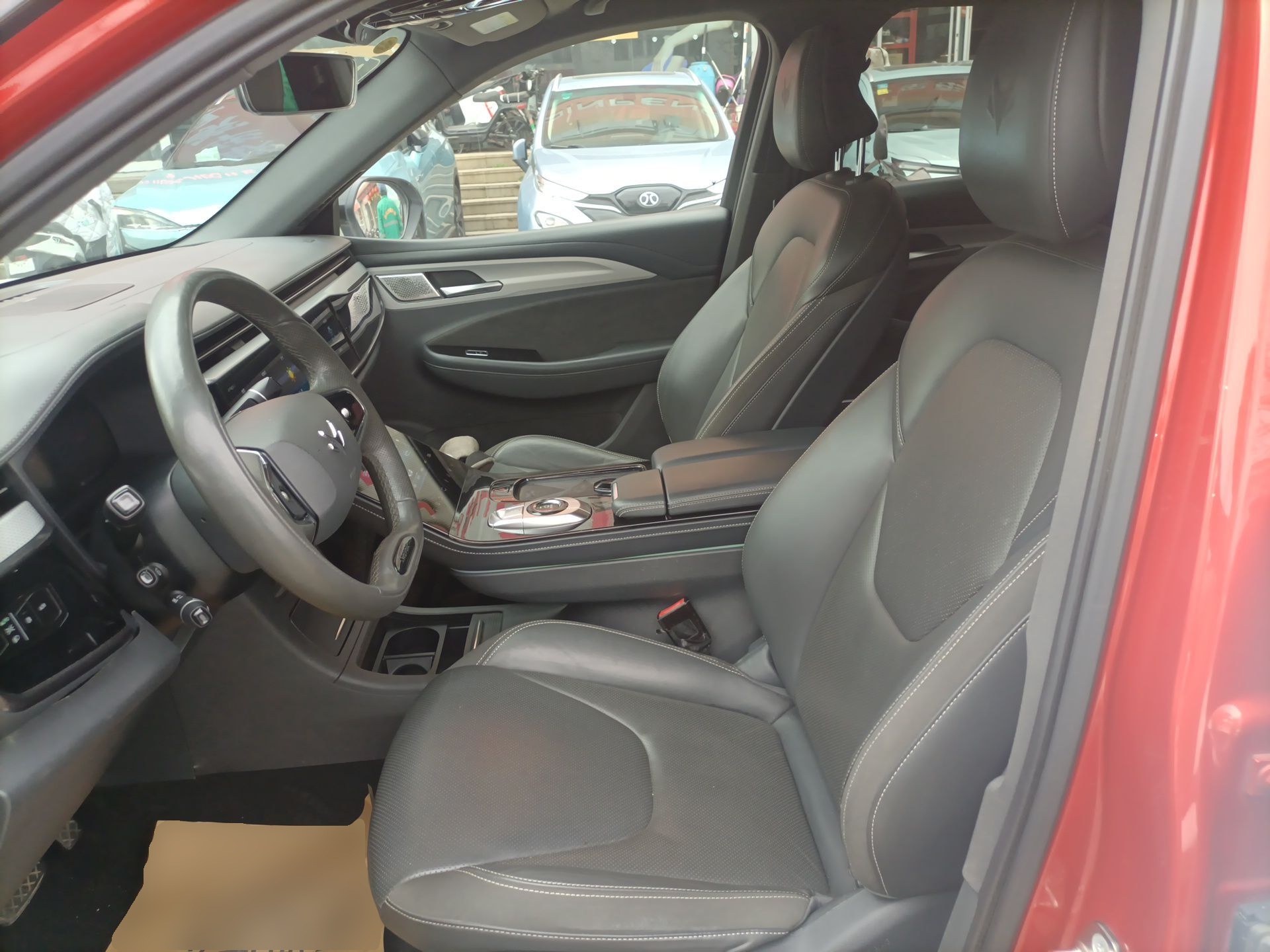 المقاعد الأمامية داخل السيارة