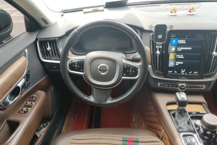 Used Volvo S90 2020 T5 Zhiyi Luxury Edition