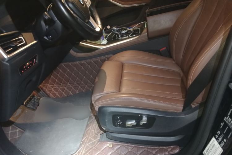 Used BMW X7 2020 xDrive40i Luxury Package with Leading Features