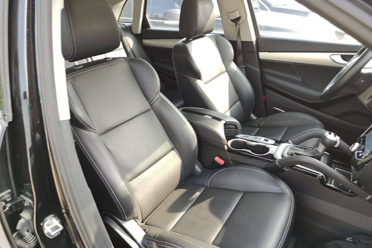 Used Zotye SR7 2016 1.5T CVT Cube Heart Edition China V Standard
